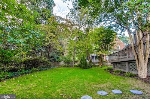 1506 Live Oak Dr, Silver Spring MD 20910-1543 exterior