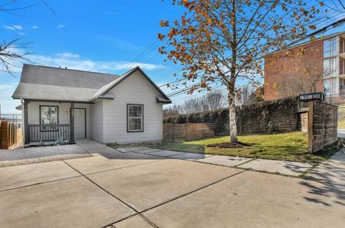 1901 8th St, Austin TX  78702-3429 exterior