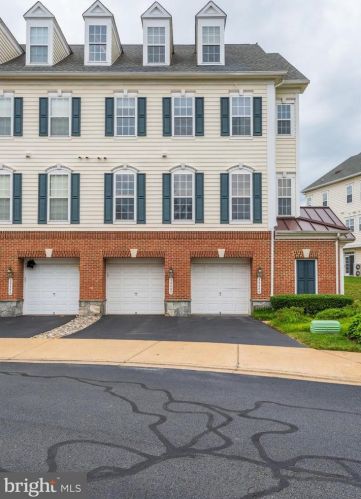 14489 Macon Grove Ln, Gainesville, VA 20155-6224
