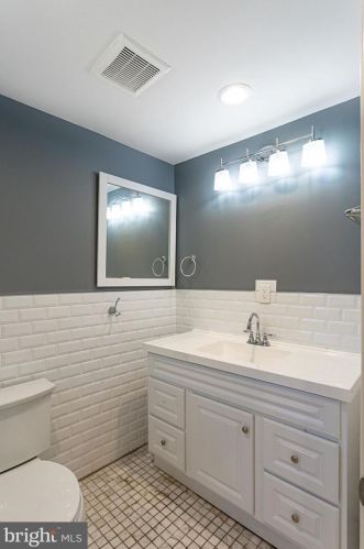 1113 63rd St, Philadelphia PA 19142-2309 exterior