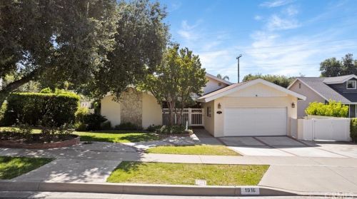 1916 Grasscreek Dr, San Dimas, CA 91773-1322