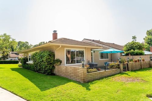 5281 Thorn Tree Ln, Irvine CA  92612-2346 exterior