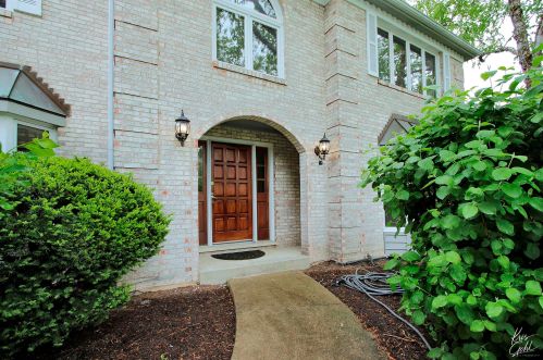 1420 Durness Ct, Naperville, IL 60565-6101