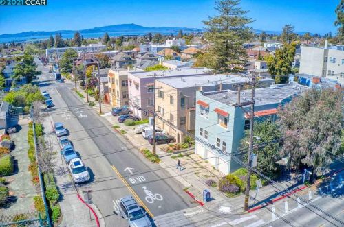 1694 Oxford St, Berkeley, CA 94709-1654