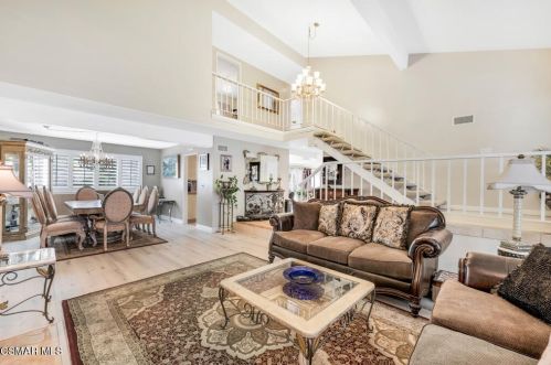2162 Larch St, Simi Valley, CA 93065-2423