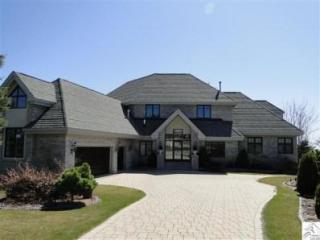 1206 Ridge Rd, Duluth, MN 55804-1467