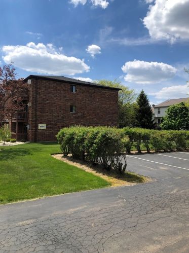 1120 Cedar St, Glendale Heights IL  60139-3484 exterior