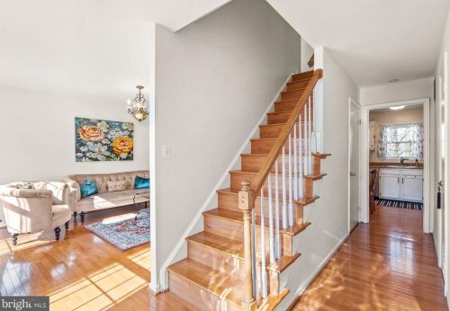 7909 Pebble Brook Ct, Springfield, VA 22153-2618
