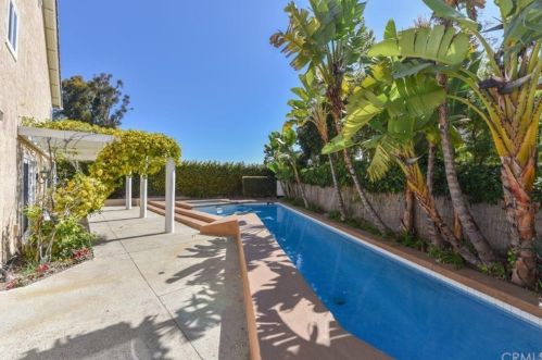 51 Sunlight, Irvine CA  92603-3740 exterior