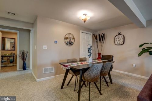 241 Cherry St, Lancaster PA  17602-2725 exterior