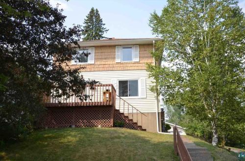 135 Owatonna St, Duluth, MN 55803-1742