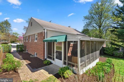 2202 Dennis Ave, Silver Spring MD  20902-4147 exterior