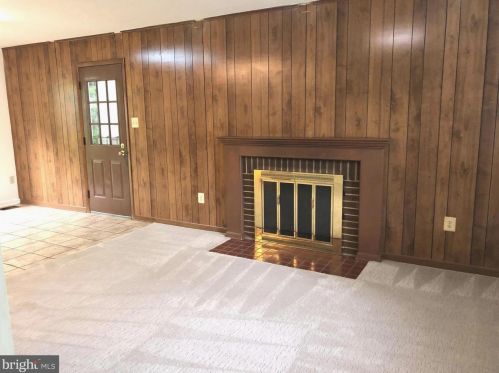 7223 Reservation Dr, Springfield VA  22153-1324 exterior