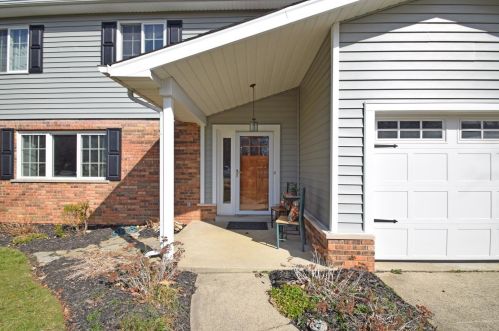 8150 Eastdale Dr, Cincinnati, OH 45255-4547