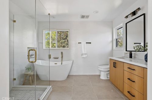 11872 Gladstone Dr, Santa Ana CA  92705-2938 exterior