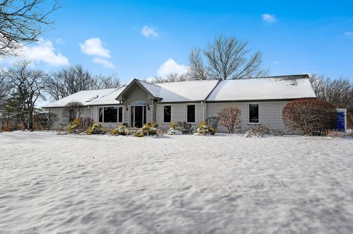 8300 County Line Rd, Willowbrook IL  60527-0327 exterior