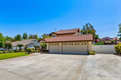 6458 Barranca Dr, Riverside, CA 92506-3788