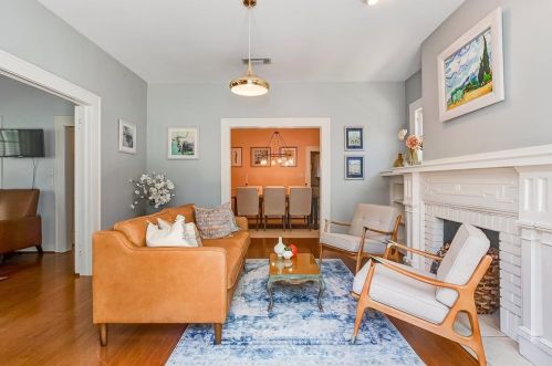 2208 Hillcrest St, Fort Worth TX  76107-4300 exterior