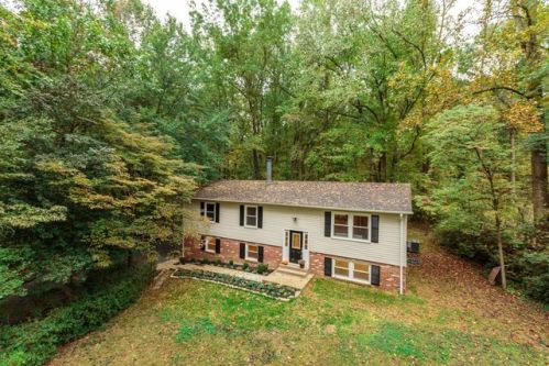 8419 Spicewood Ct, Annandale, VA 22003-2248