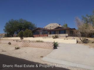 57546 Redondo St, Yucca Valley, CA 92284-2263