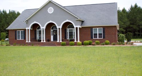 654 Sumter Hwy, Kingstree, SC 29556-4942