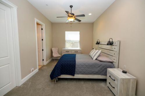 10709 Goldsborough Cir, Valley Home CA  95361-7648 exterior