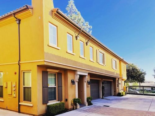 919 Fairview Ave, Arcadia CA  91007-1215 exterior