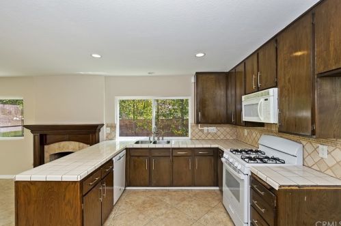 7325 Calle Granada, Anaheim CA  92808-1033 exterior