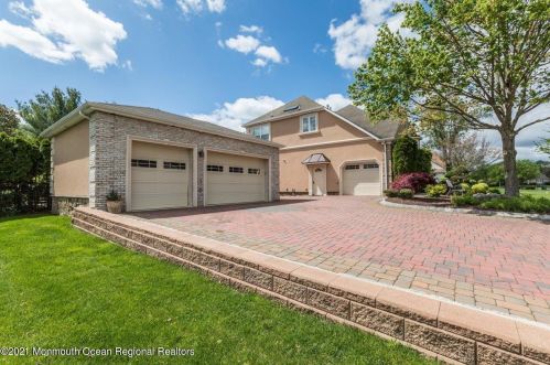 30 Canterbury Dr, East Freehold, NJ 07728-4421