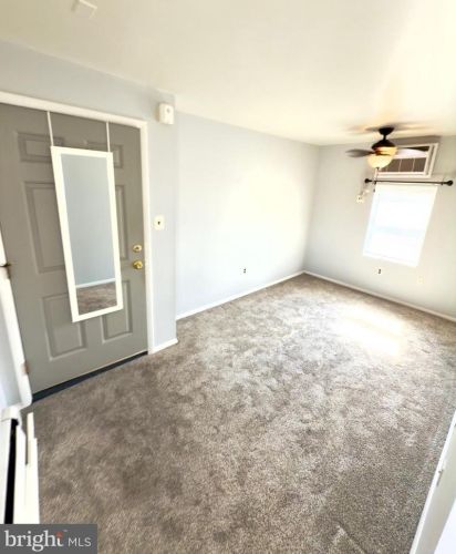 916 11th St, Philadelphia, PA 19123-1101