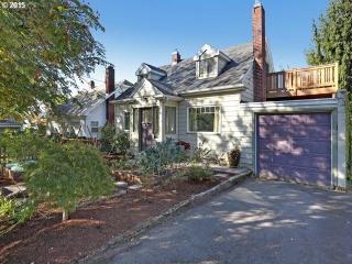 1433 53 Ave, Portland OR  97213-2735 exterior