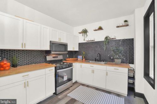 63 Howard Ave, Lancaster PA  17602-3634 exterior