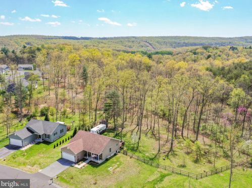 342 Executive Way, Hedgesville WV  25427-5770 exterior