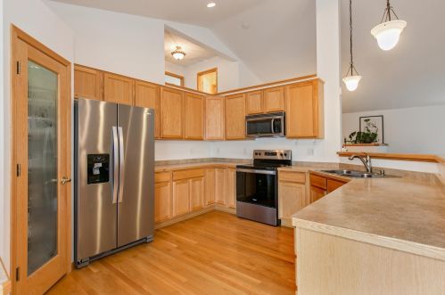 895 Drew Dr, Saint Paul MN  55129-6800 exterior