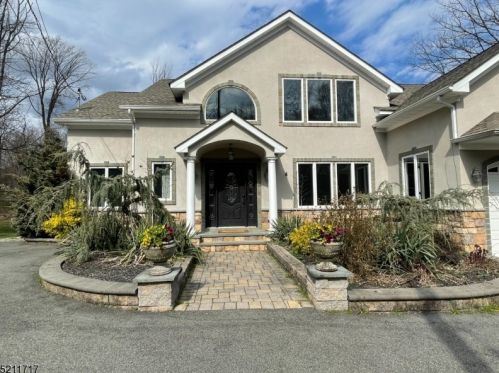 10 Mountainside Dr, Dover NJ  07869-2217 exterior