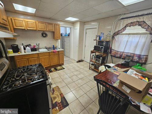 36 Maple Ave, Trenton NJ 08618-3401 exterior