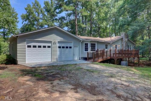 609 Bear Creek Marina Rd, Mansfield, GA 30055-2102