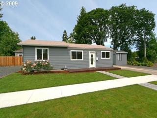 1401 5 St, Newberg OR  97132-3745 exterior