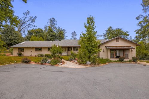 16001 Yankee Mine Rd, Redding, CA 96001-9529