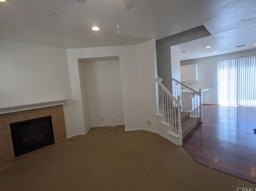 9795 Winterberry Dr, Riverside, CA 92503-3149