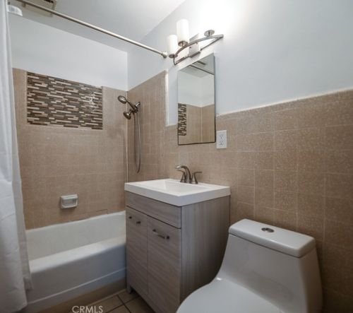 700 Janss St, Anaheim CA  92805-2568 exterior