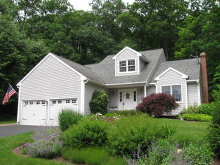 132 Mountain Ridge Dr, Coventry, CT 06238-1399