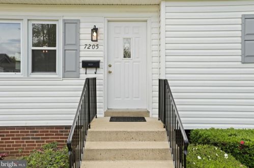 7205 Sportsman Dr, Falls Church, VA 22043-1149