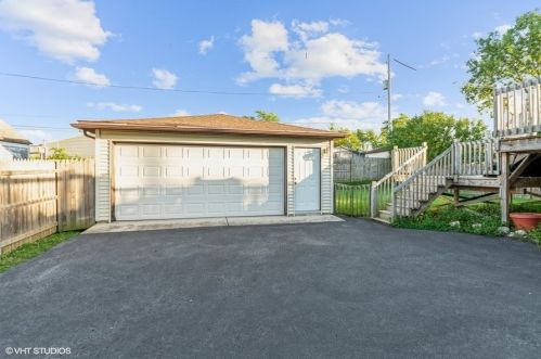4433 Richard Ave, Oak Forest, IL 60452-4207
