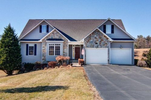 214 Dudley Creek Rd, Hardy, VA 24101-5843