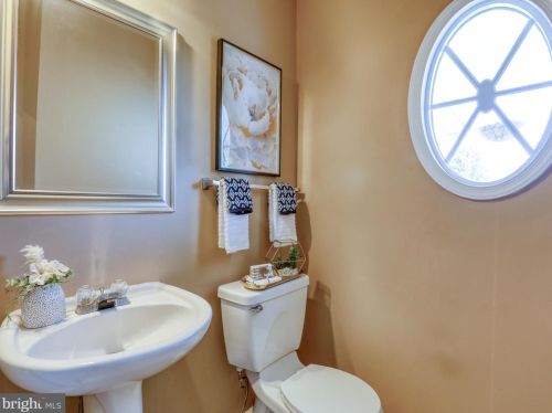 49 Pebble Beach Cir, Charles Town WV  25414-4061 exterior