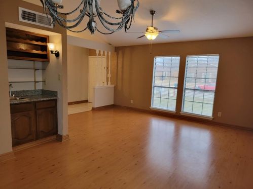 3601 Creststone Dr, Garland TX  75040-0933 exterior