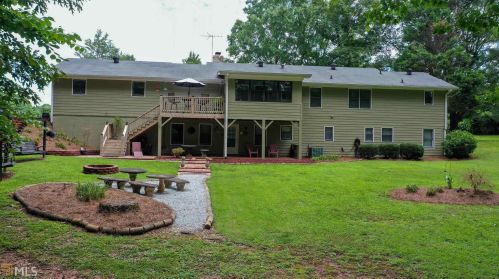 4153 Highway 155, Stockbridge GA  30281-4011 exterior