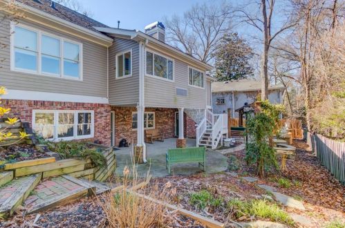 2721 Log Cabin Dr, Atlanta GA  30339-1546 exterior