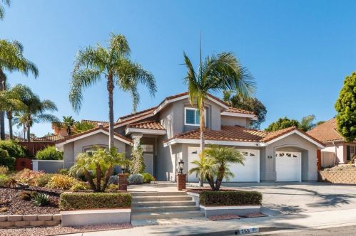 755 Marsopa Dr, Vista, CA 92081-6484